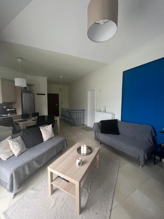 Blue And White Apartment Скиниас Екстериор снимка