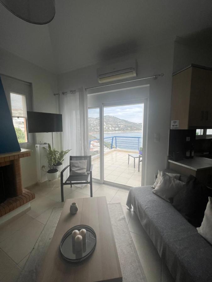 Blue And White Apartment Скиниас Екстериор снимка